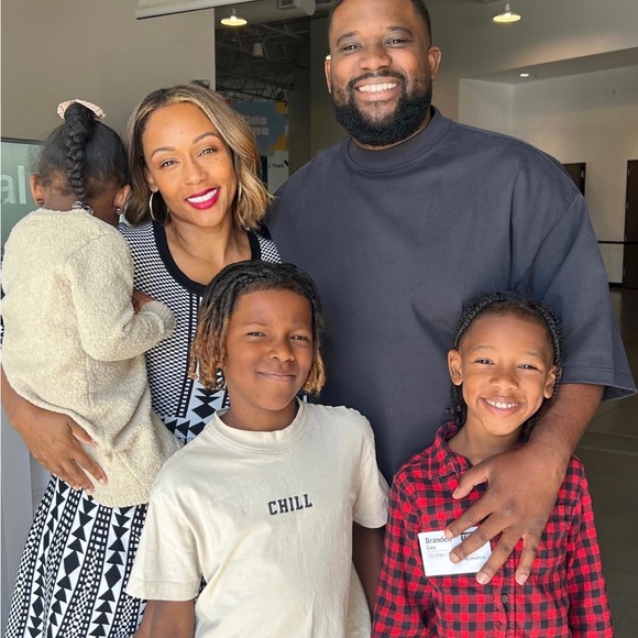 Meet your Posher, Jamesa - Picture 3 of 3